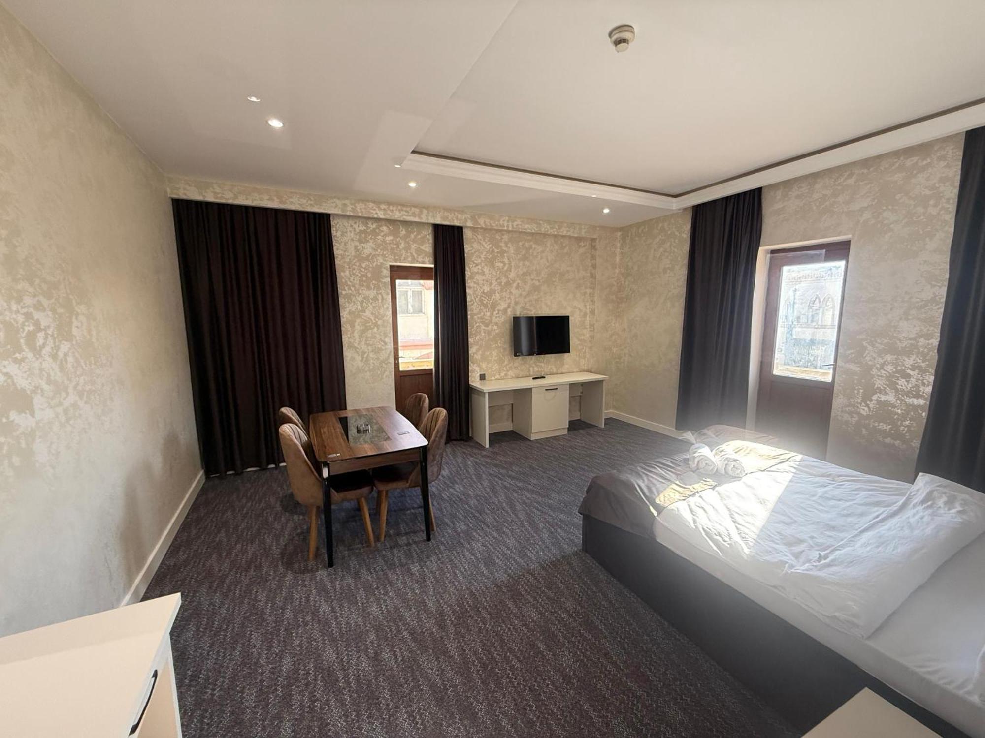 Black Mont Inn Hotel Баку Екстериор снимка