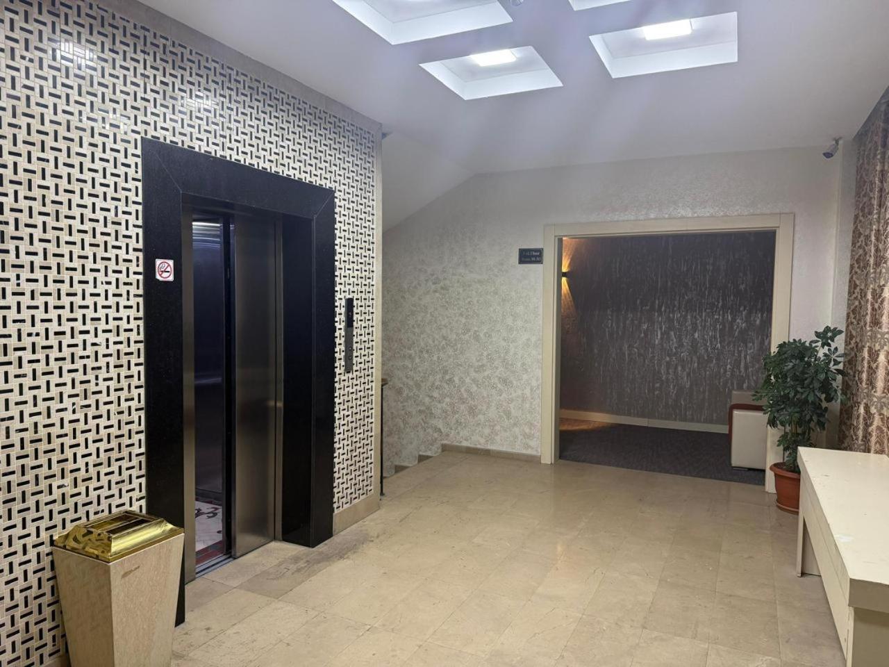 Black Mont Inn Hotel Баку Екстериор снимка