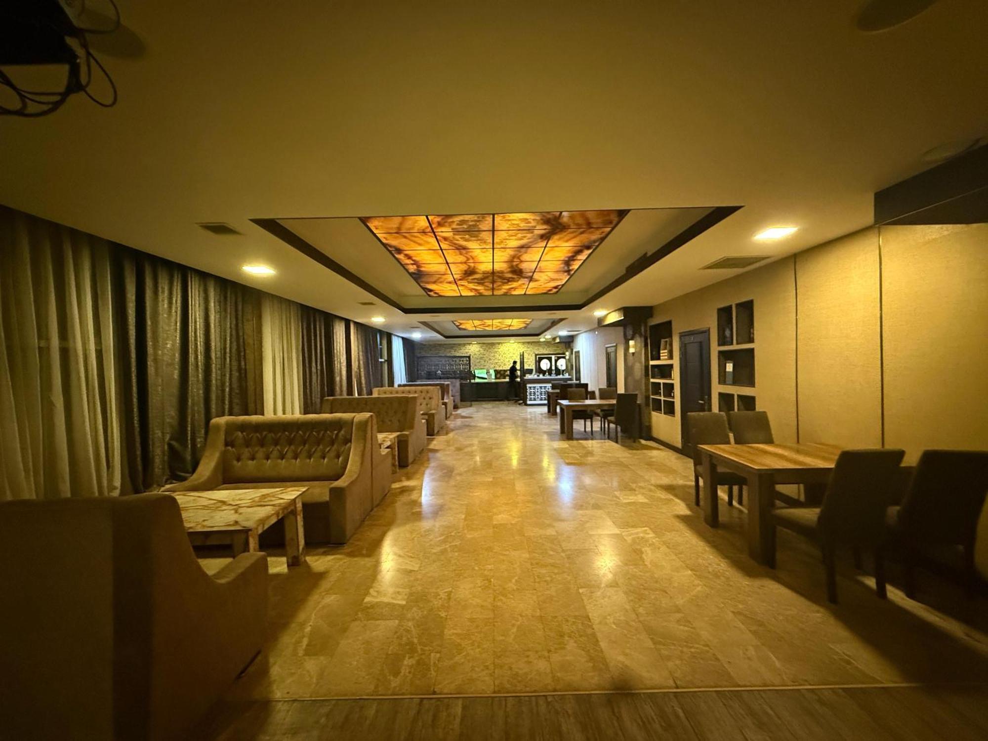 Black Mont Inn Hotel Баку Екстериор снимка