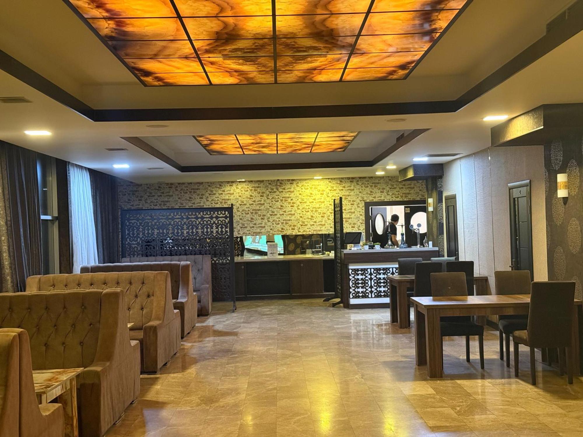 Black Mont Inn Hotel Баку Екстериор снимка
