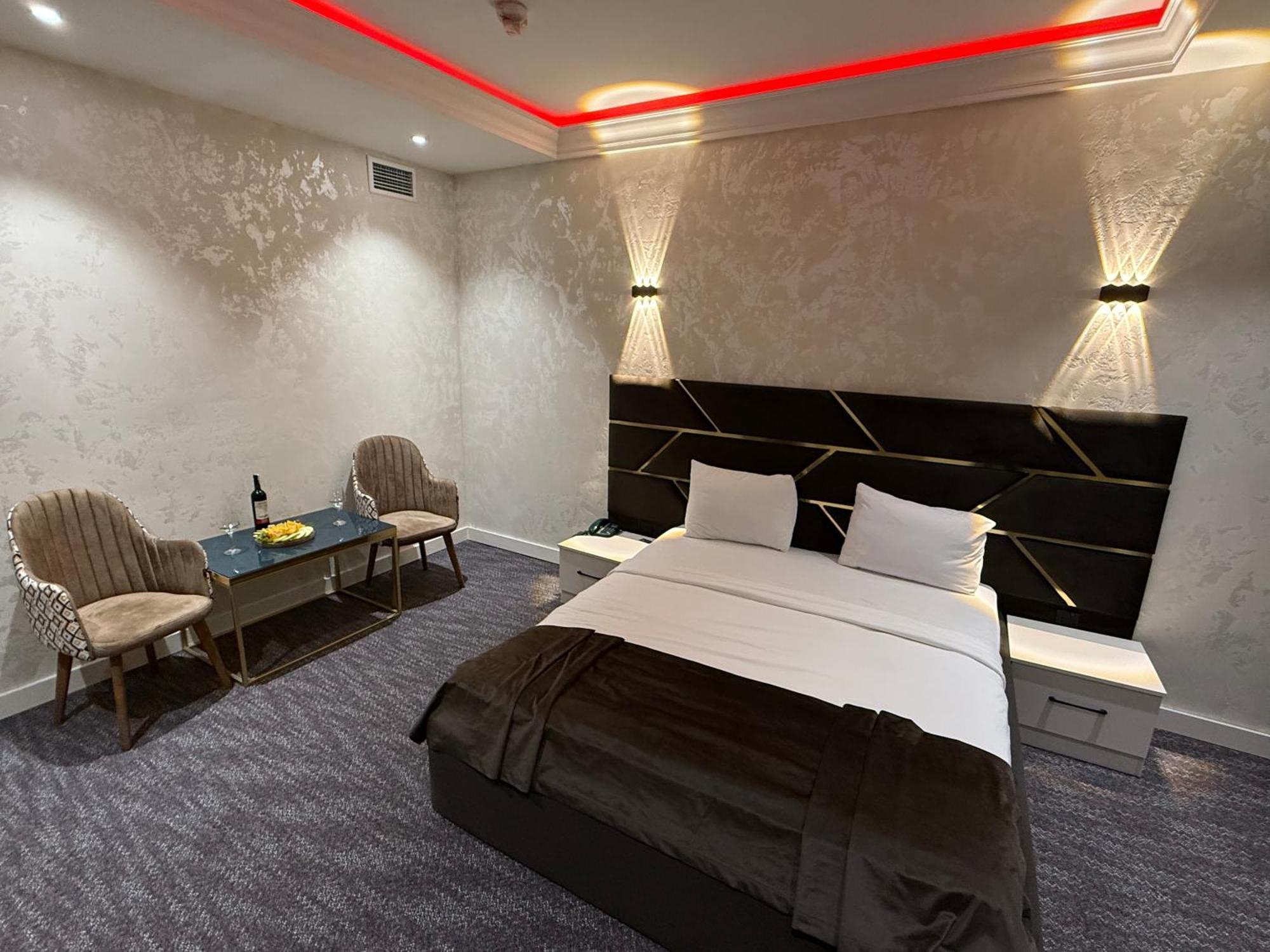 Black Mont Inn Hotel Баку Екстериор снимка