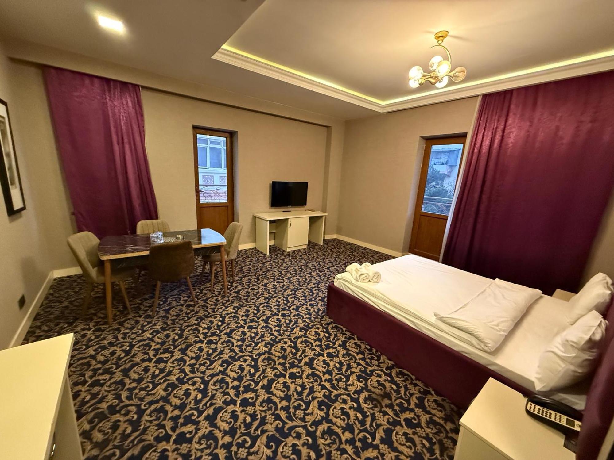 Black Mont Inn Hotel Баку Екстериор снимка