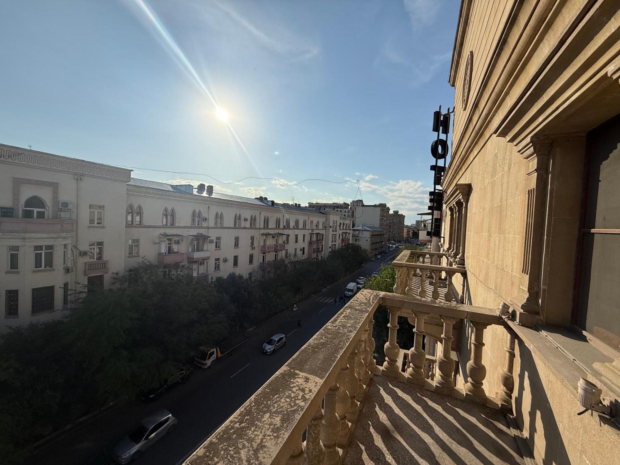 Black Mont Inn Hotel Баку Екстериор снимка